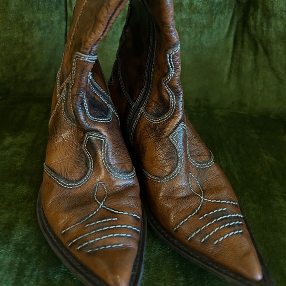 Brown western boots - Picture 3 of 5